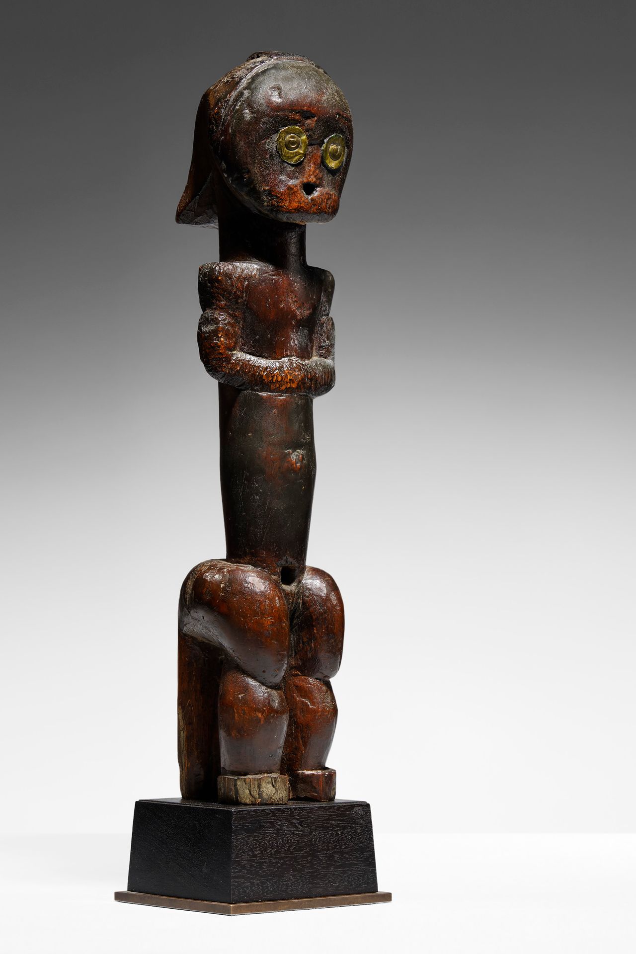 Fang-Ntumu Figure 加蓬

木材和铜 - 42厘米

出处。

Henri Christen收集，约1920年

按血统划分

伯纳德-杜隆，巴&hellip;