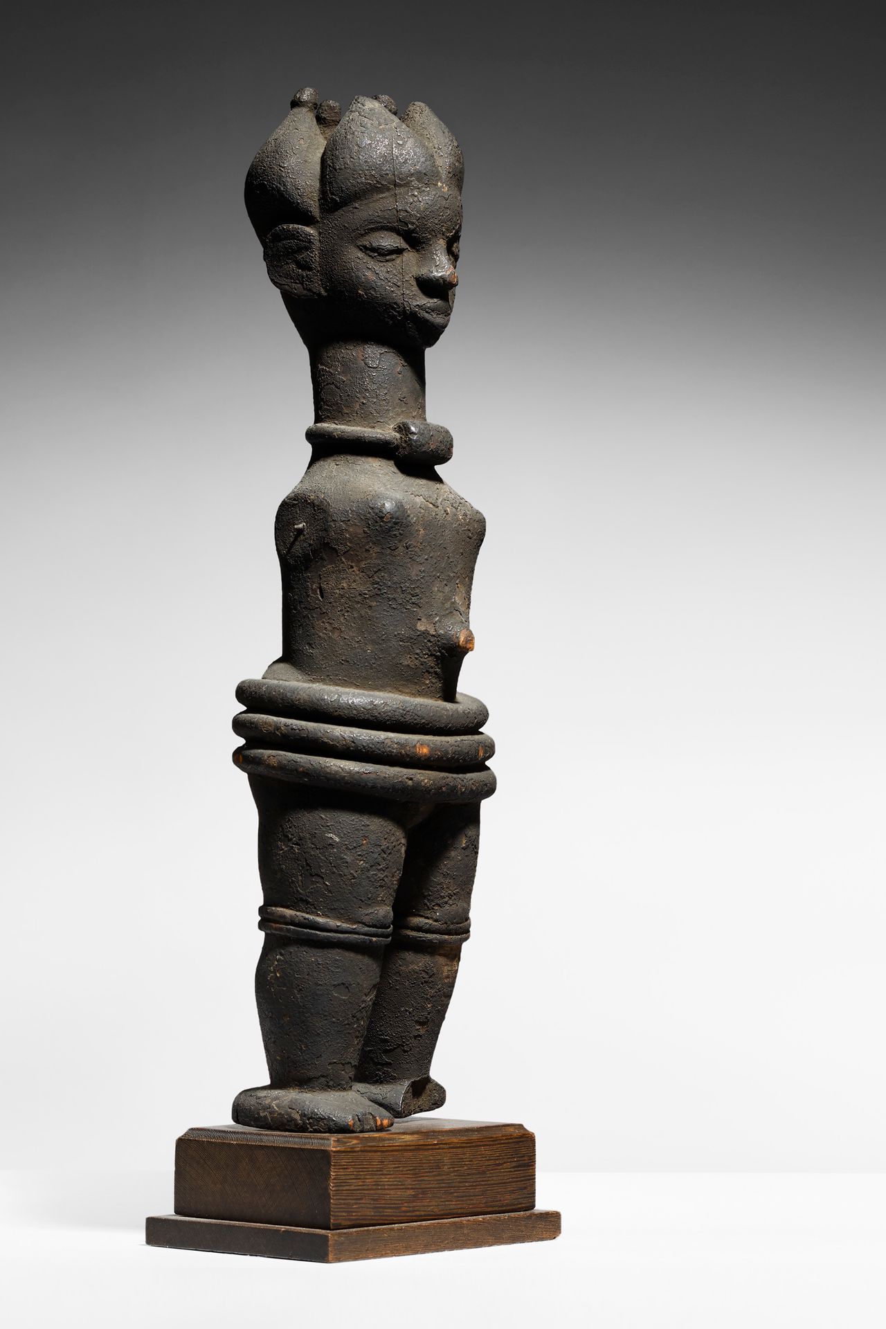 Ibibio Figure Nigeria

Holz - 56 cm

Herkunft:

Hendrik Elias, Wieze

Luc Sander&hellip;