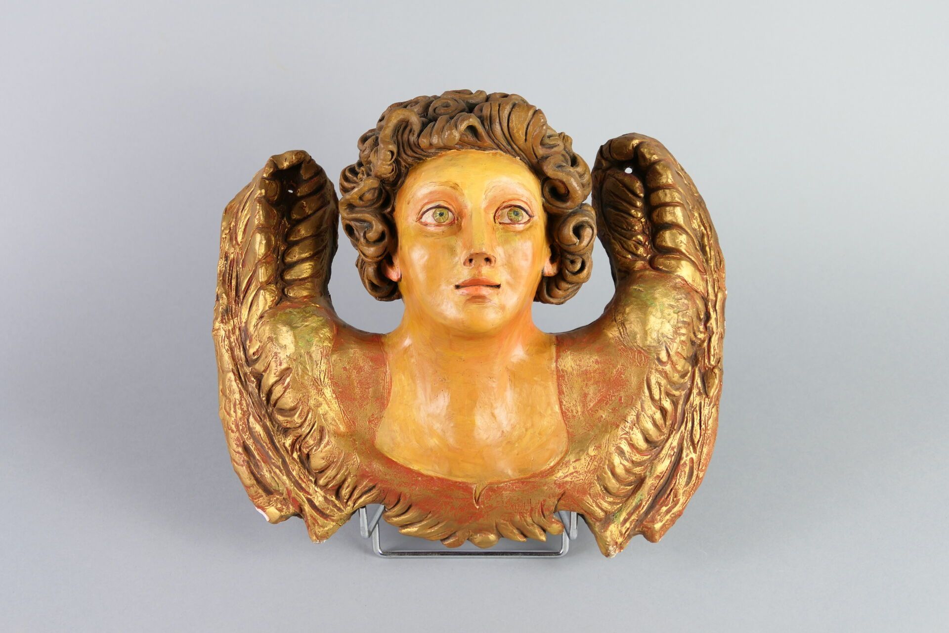 Null HANET CLAIRAC Danièle (1935).天使。多色陶瓷雕塑。署名 DHC。约 28 x 32 厘米。有小的凹痕和缺损。按原样出售 
&hellip;