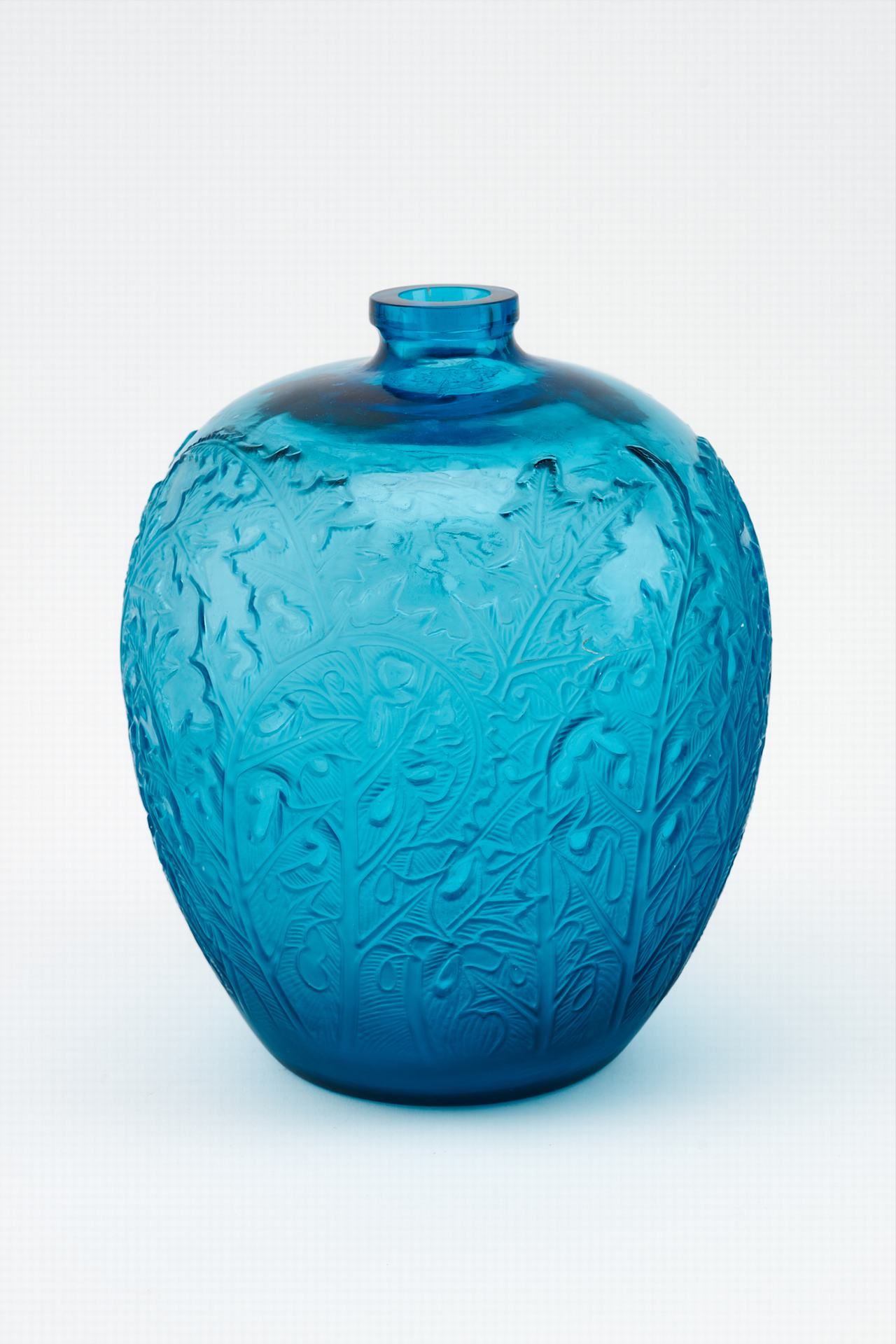 Lalique, René 1860 Ay (Champagne) - 1945 Paris. Vase 'Acanthes'. Verre bleu tran&hellip;