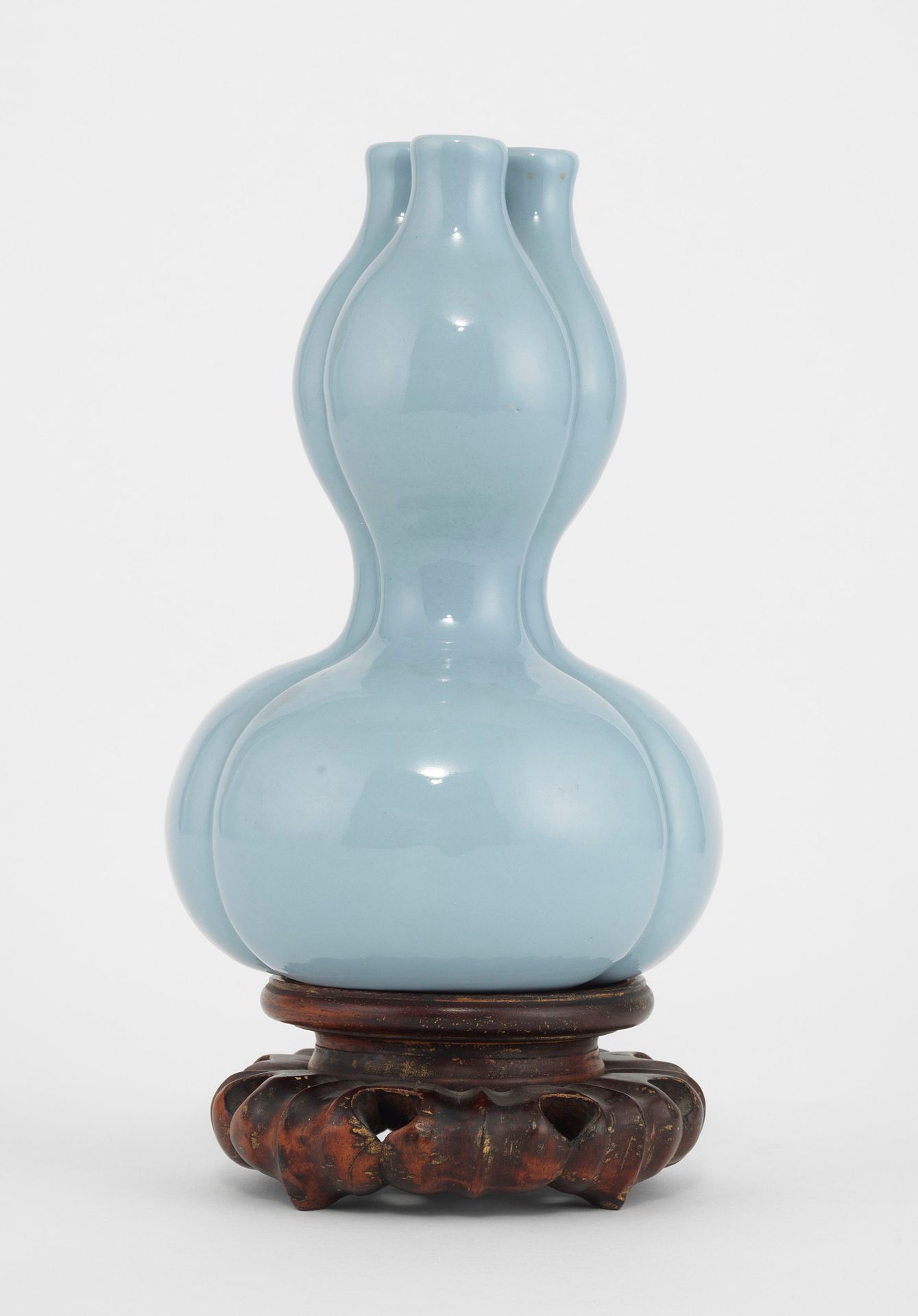 Null Vase de forme double-gourde à triple col, Chine, porte une marque Yongzheng&hellip;