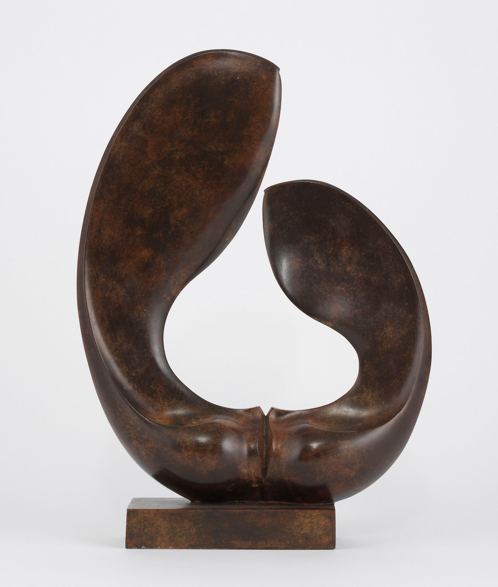 Null Yves Larsen (1924)
La graine (1979), bronze à patine brune, signé, H 40 cm