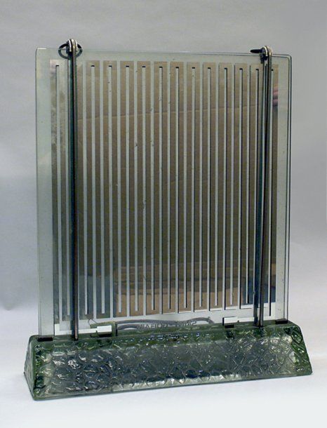 René COULON RADIATEUR EN VERRE "RADIAVER", 1937, Saint-Gobain. Doubles plaques d&hellip;