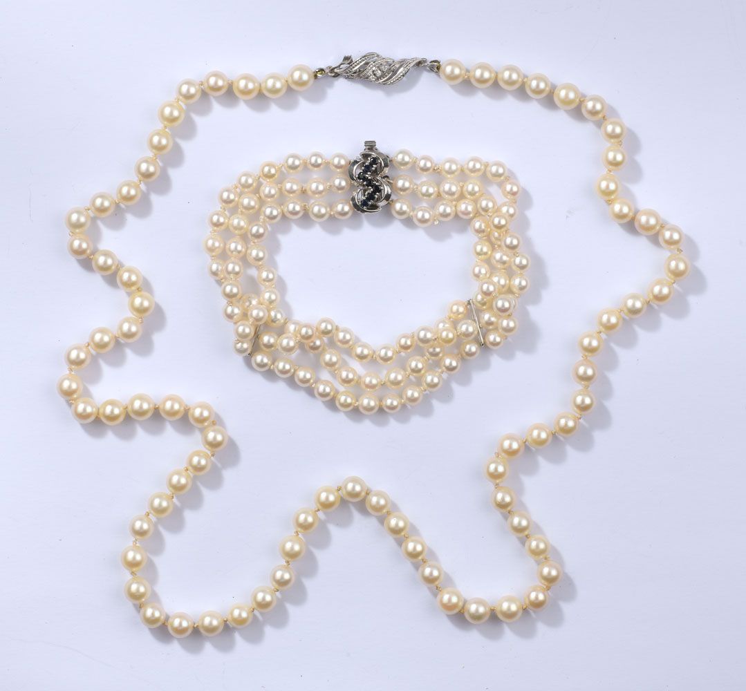 Perlenkette und Perlarmband Collier de perles et bracelet de perles
Fermoirs en &hellip;