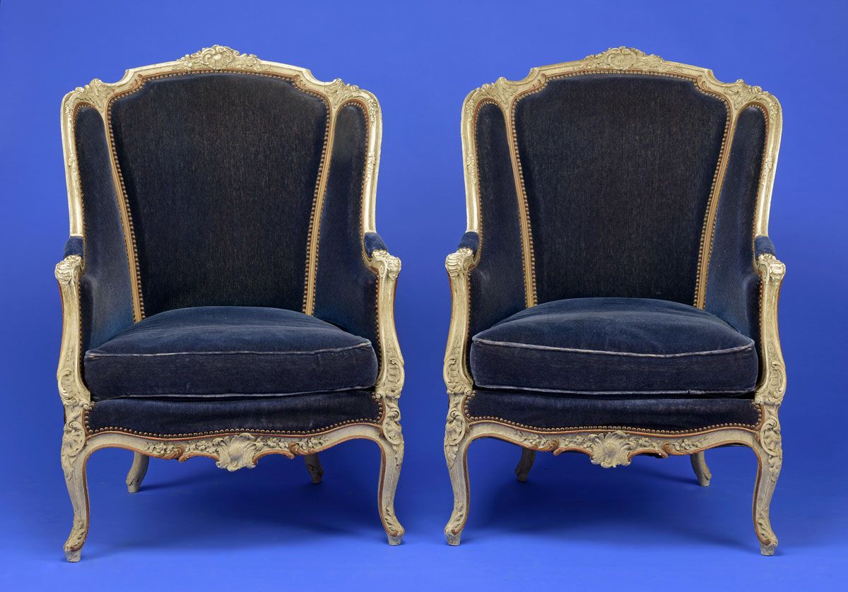 Ein Paar Bergèren A pair of late 19th century bergères.
Richly carved and painte&hellip;
