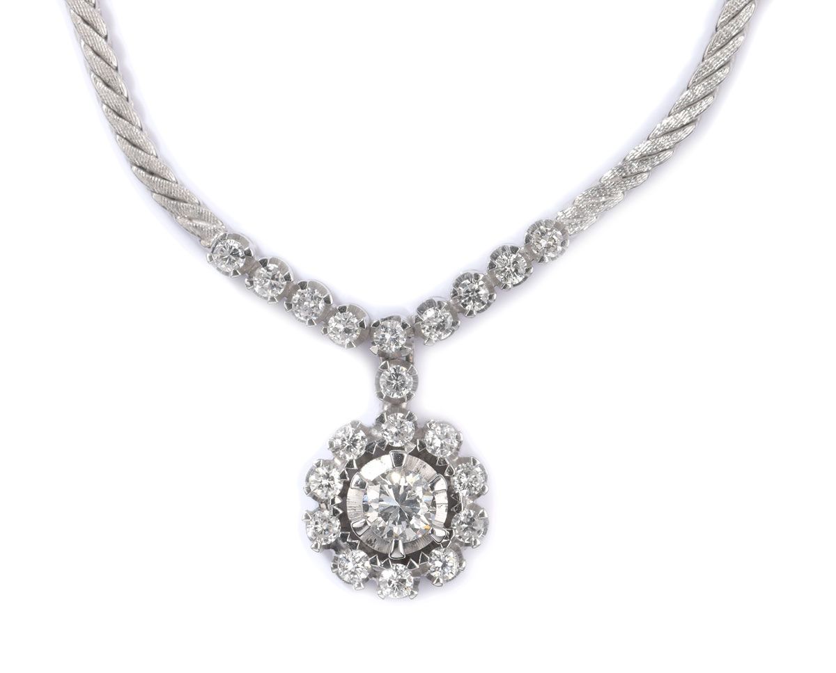 Collier Collana
Oro bianco 585, diamanti taglio brillante nella gamma superiore &hellip;