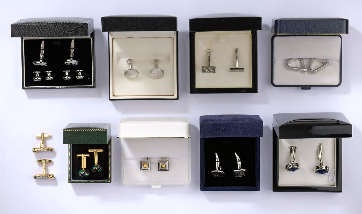 Sammlung von neun Paar Manschettenknöpfen Collection de neuf paires de boutons d&hellip;