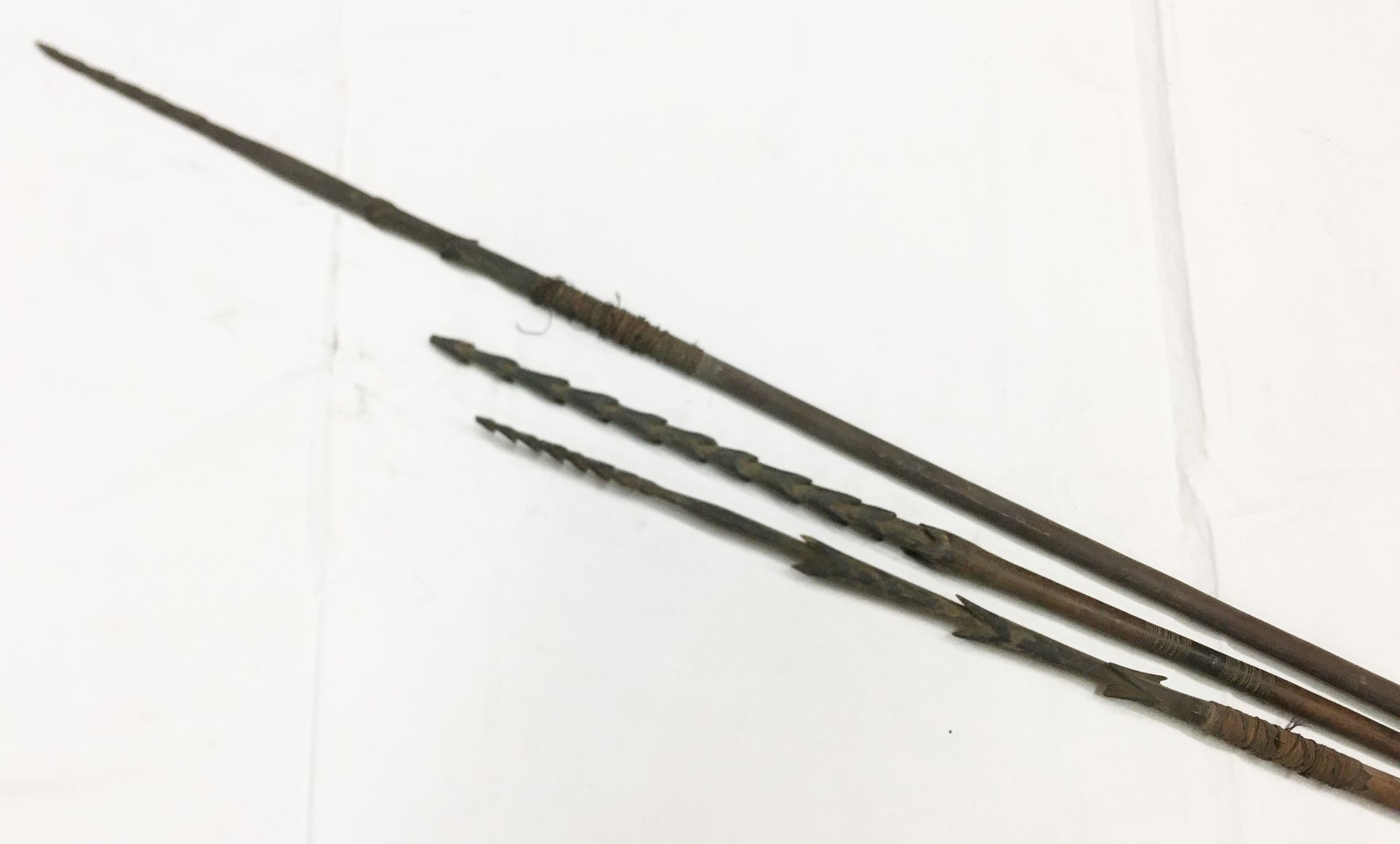 Null Set of three harpoon spears. Vanuatu Archipelago. L. : 250 cm