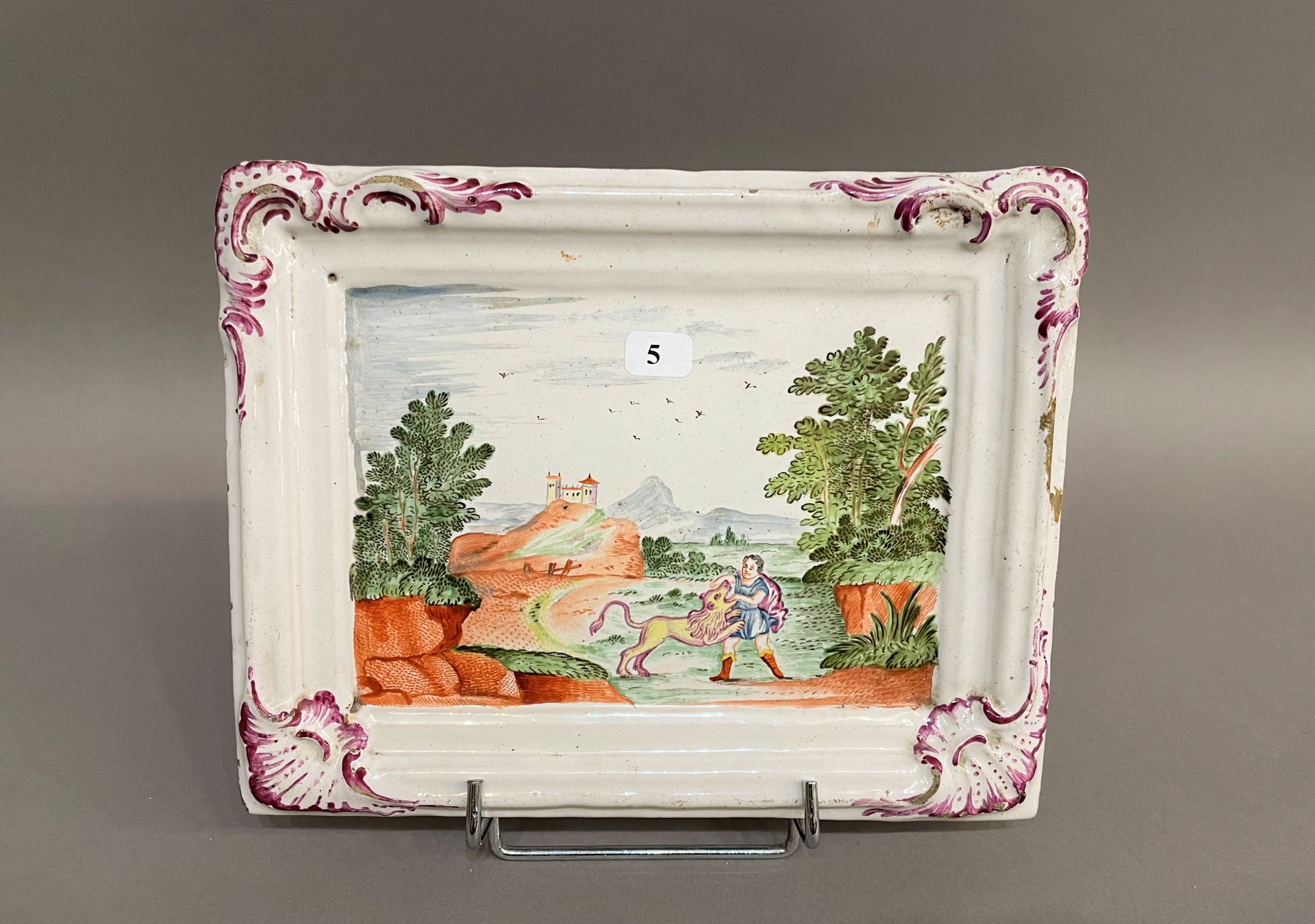 Null Durlach

Small rectangular earthenware painting with polychrome decoration &hellip;