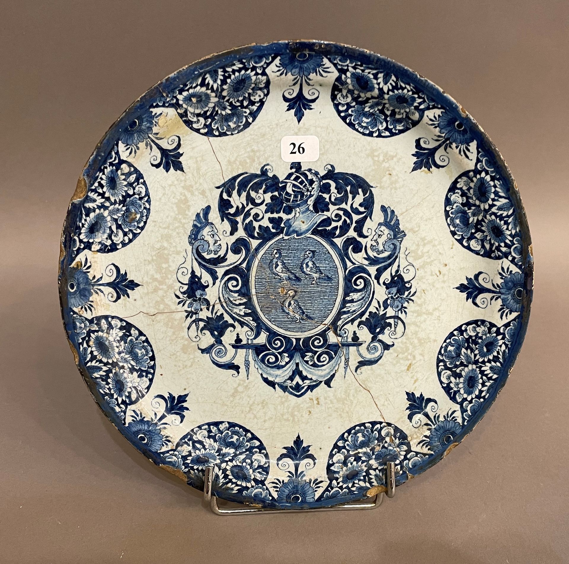 Null Rouen

Earthenware plate decorated with blue monochrome coat of arms in a s&hellip;