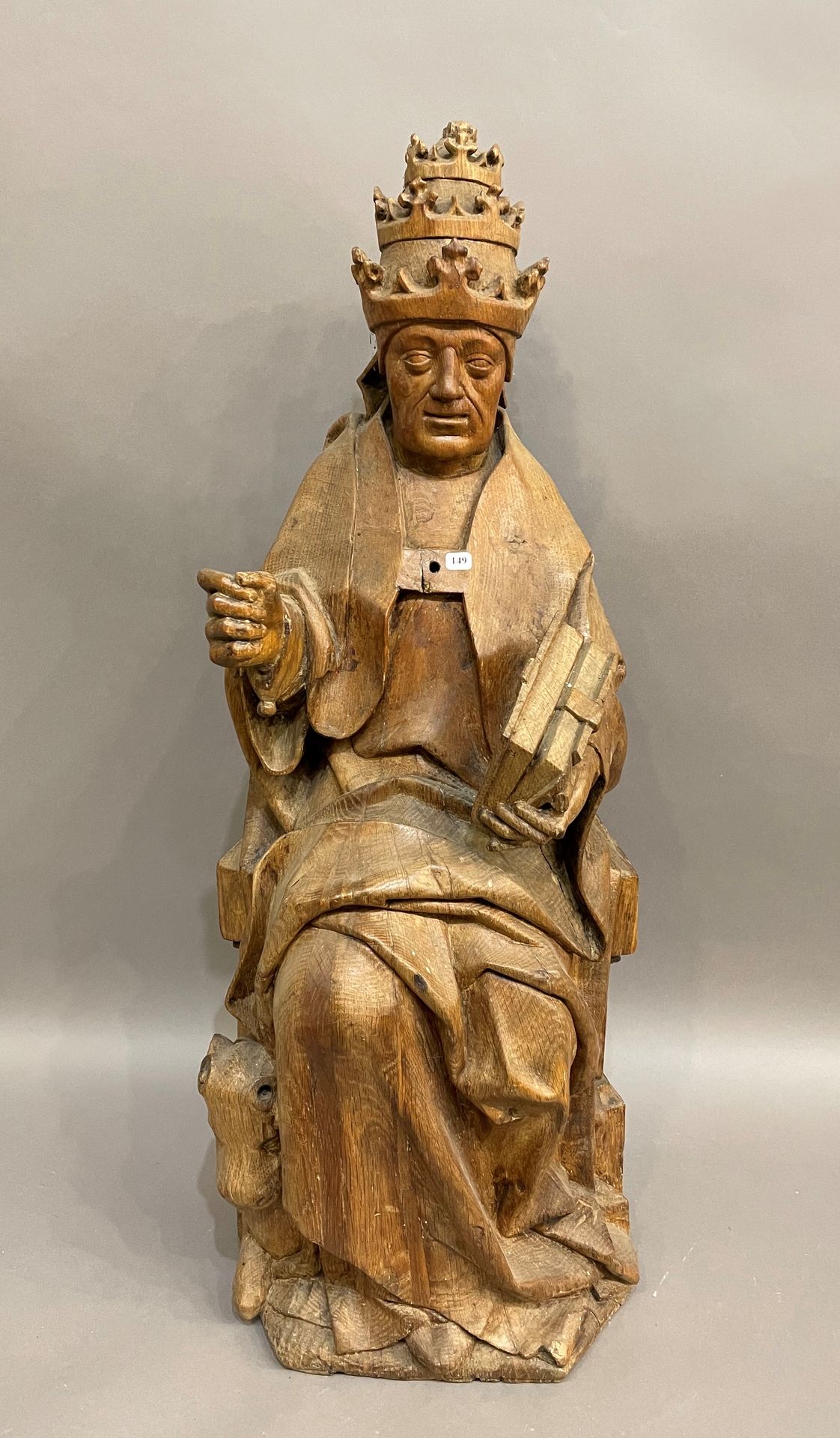 Null Statue en chêne sculpté représentant « Saint Sylvestre en Pape » – Travail &hellip;