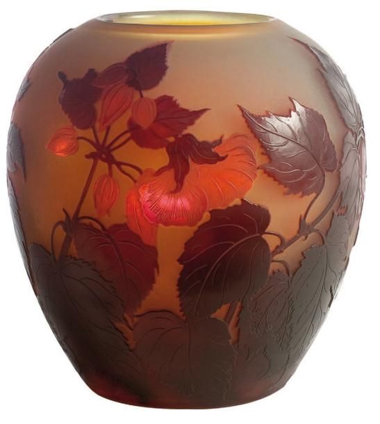 Émile GALLÉ (1846-1904) Vase ovoïde en verre multicouche gravé en camée à l'acid&hellip;