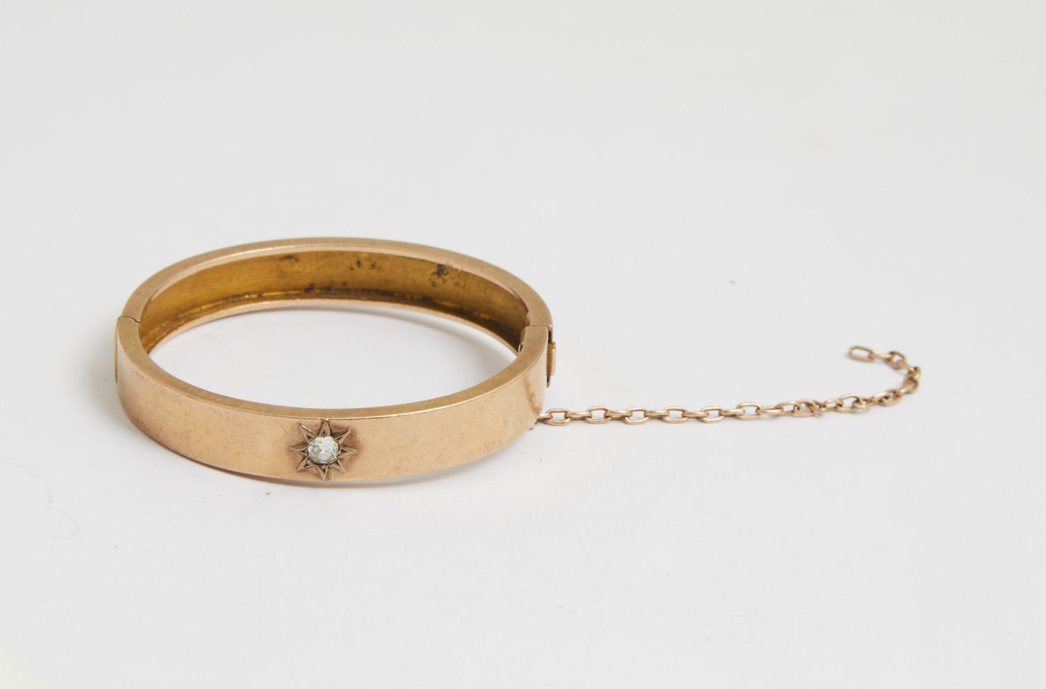 Null 351 14 K gold birth bracelet with diamond rose circa 1860.


8g