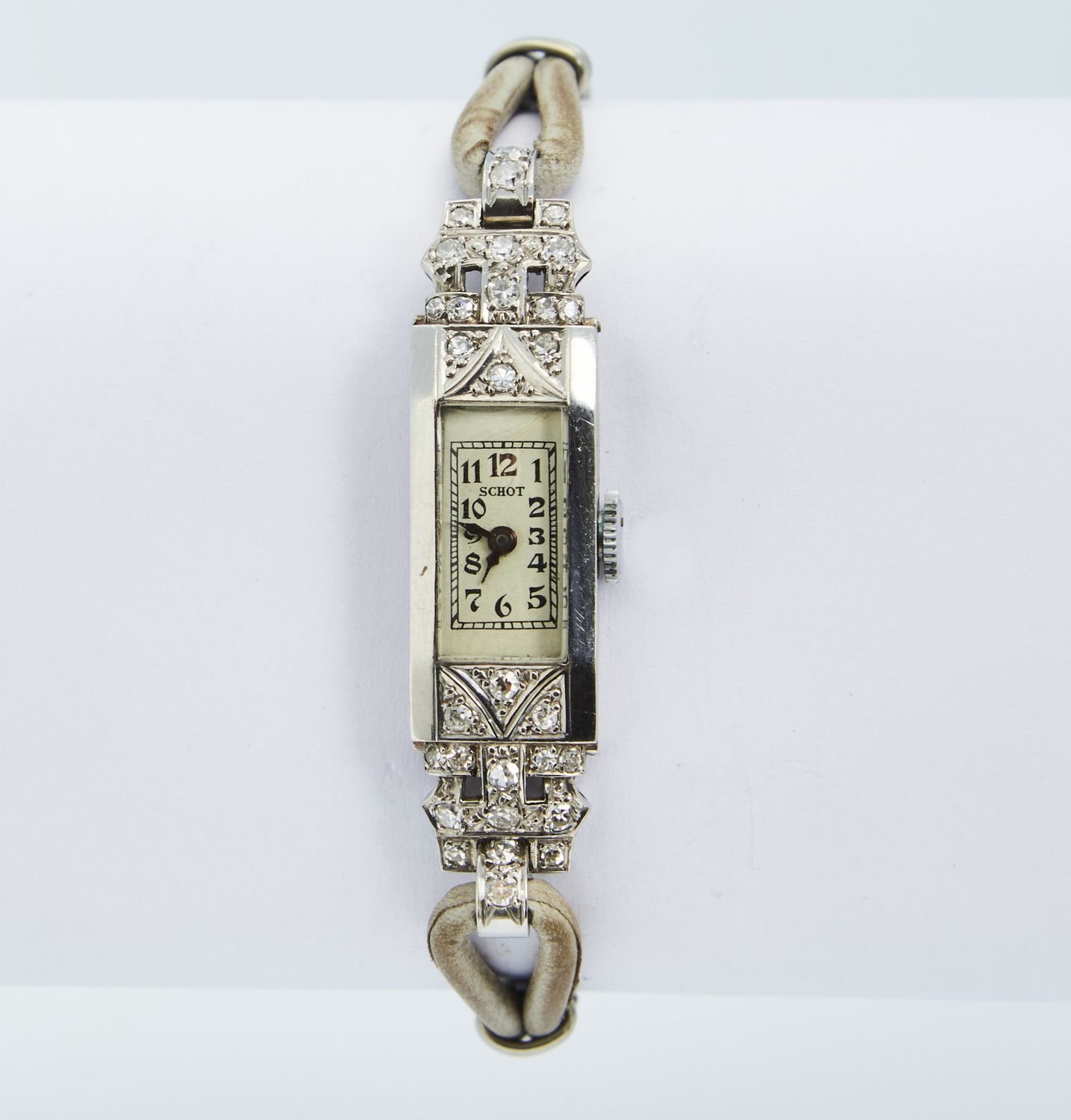 Null 165块ART DECO手表，铂金上镶嵌8/8钻石。瑞士长条形机芯，绳索和金属链接手镯。腕部16厘米，毛重12.6克