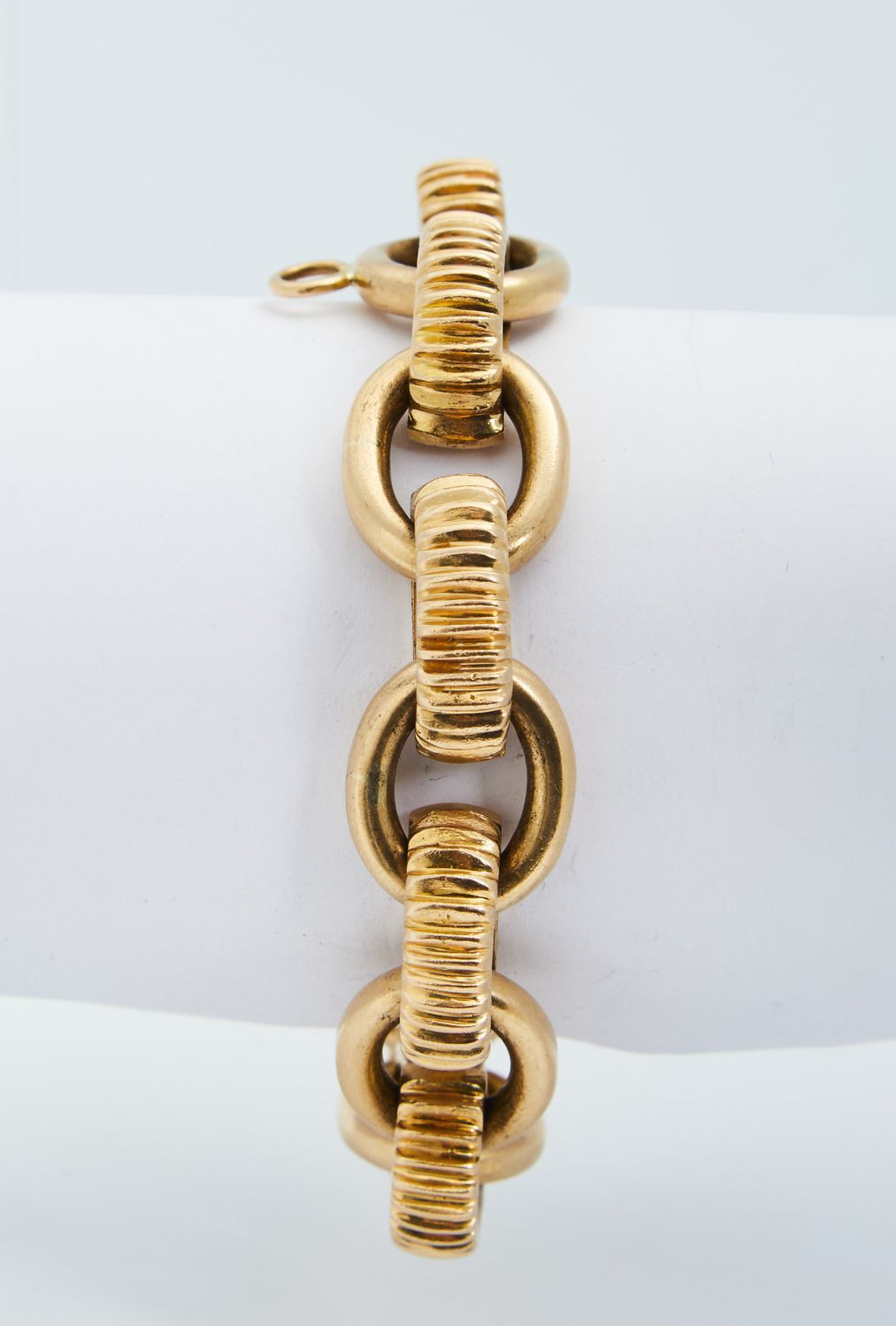 Null 197 Bracelet gourmette en or jaune à maille oblongue et partiellement strié&hellip;