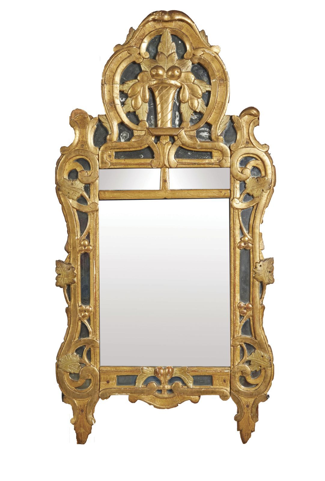 Null 199-Miroir mouvementé à parecloses en bois stuqué et doré à décor de feuill&hellip;