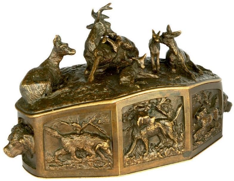 Christophe FRATIN (1801-1864) Petit coffret à pans coupés en bronze à patine bru&hellip;