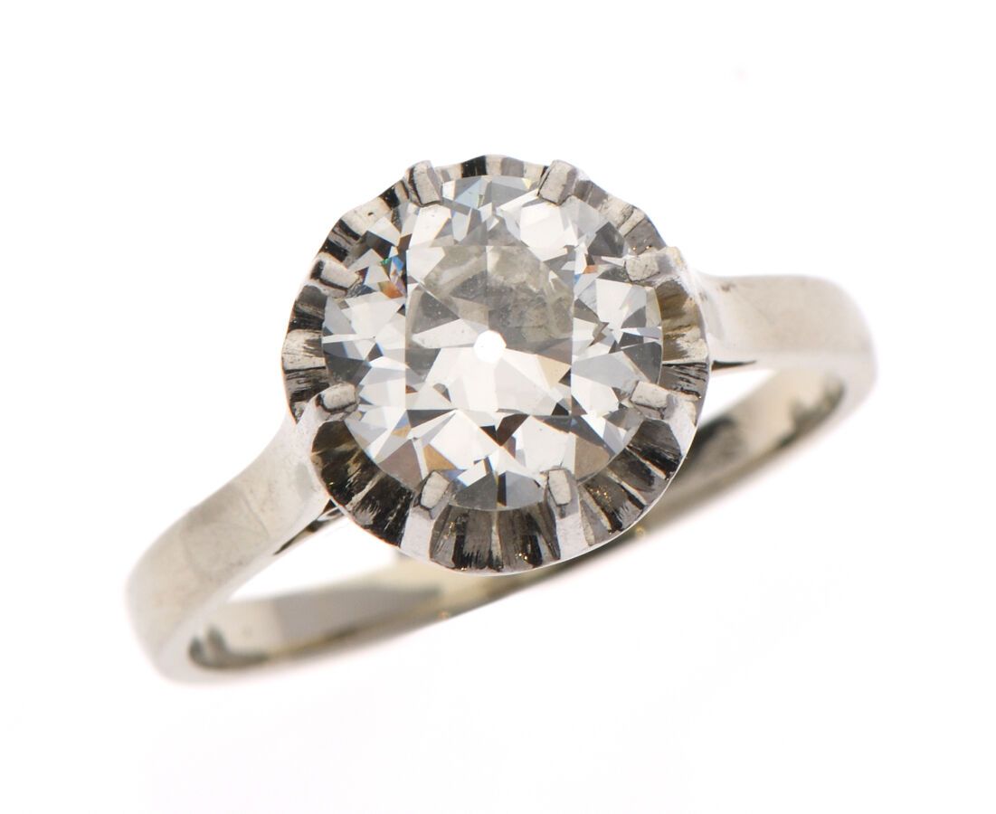 Null BAGUE solitaire en platine 850/°° et or 750/°° ornée d'un diamant de taille&hellip;