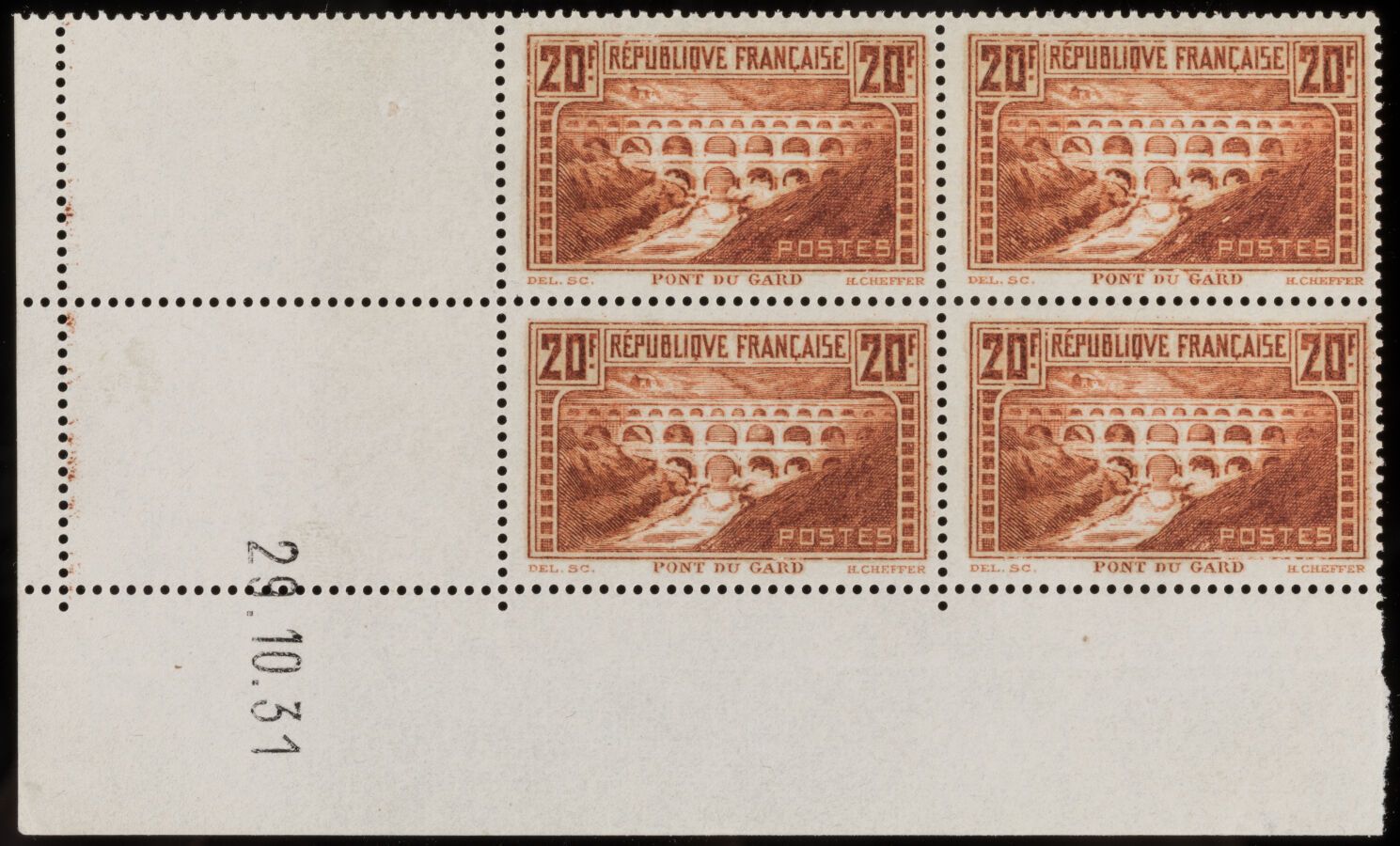Null Sello N°262A - Bloque de 4 sellos: 20f Pont du Gard, Luxe**. Firmado Roumet&hellip;