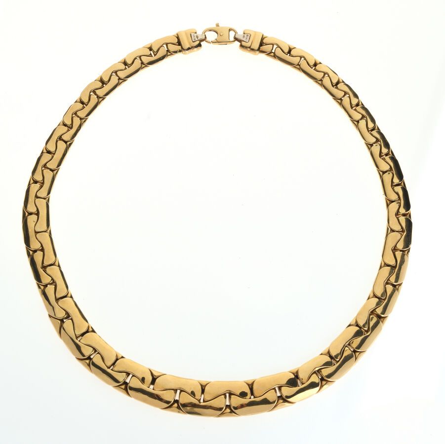Null 750/°黄K金项链，刻有 "T.光"。长45厘米。1.5厘米。重量：44.6克。