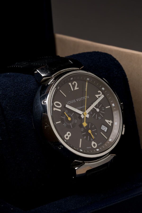 Null LOUIS VUITTON - MONTRE chronographe modèle "Tambour Q1121" 40 mm en acier, &hellip;