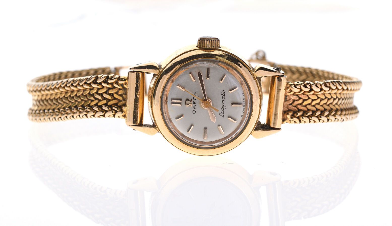 Null OMEGA - BRACELET MONTRE de dame "Ladymatic" en or jaune 750/°°, mouvement a&hellip;