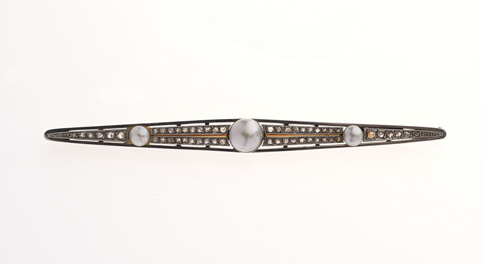 Null Yellow and white gold "Barrette" brooch set with lines of rose-cut diamonds&hellip;