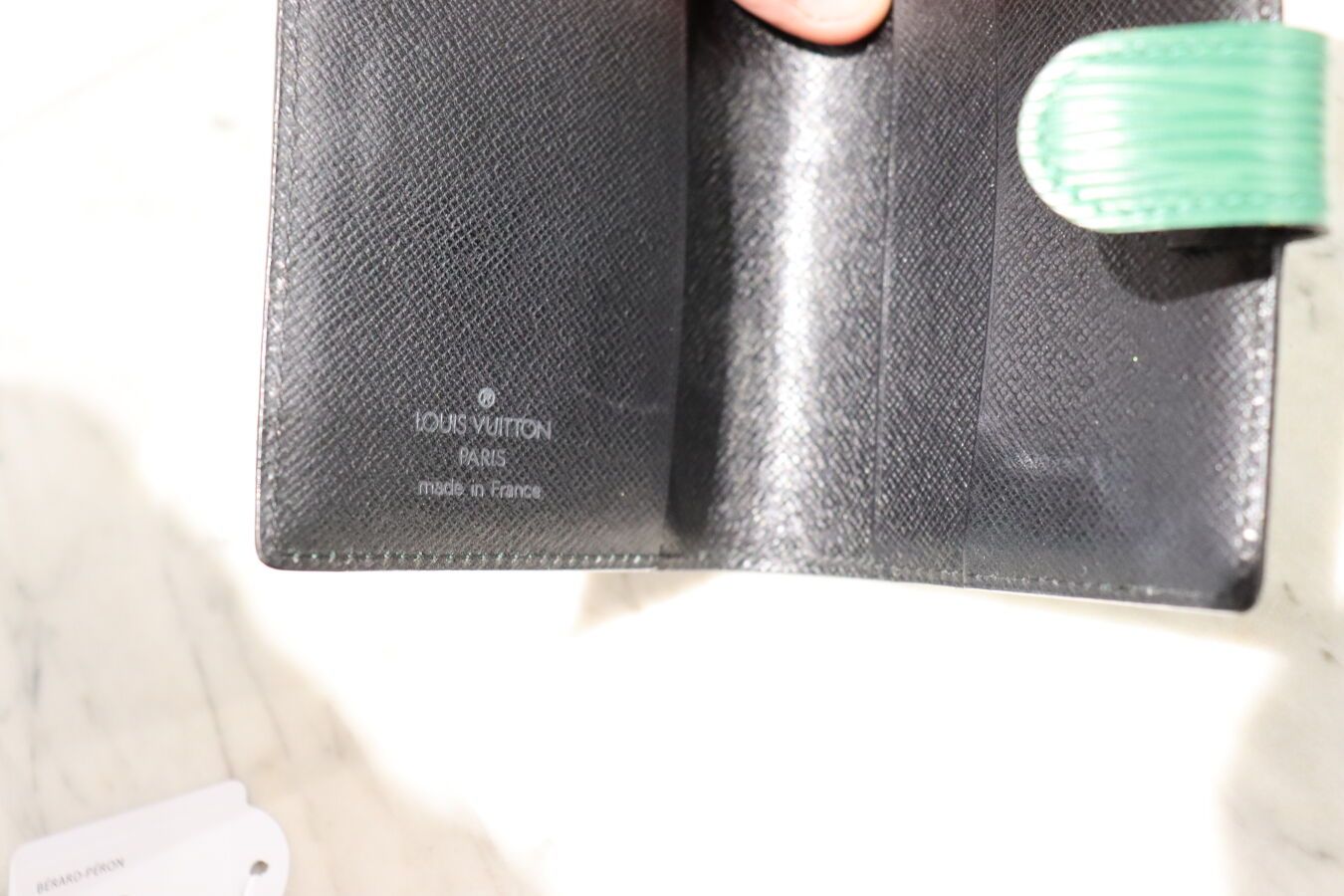 Null LOUIS VUITTON - COUVERTURE d'AGENDA modèle mini en cuir épi vert. Numéroté.&hellip;