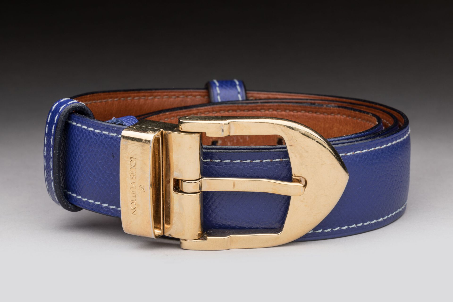 LOUIS VUITTON - Blue leather woman's belt with gold buck…