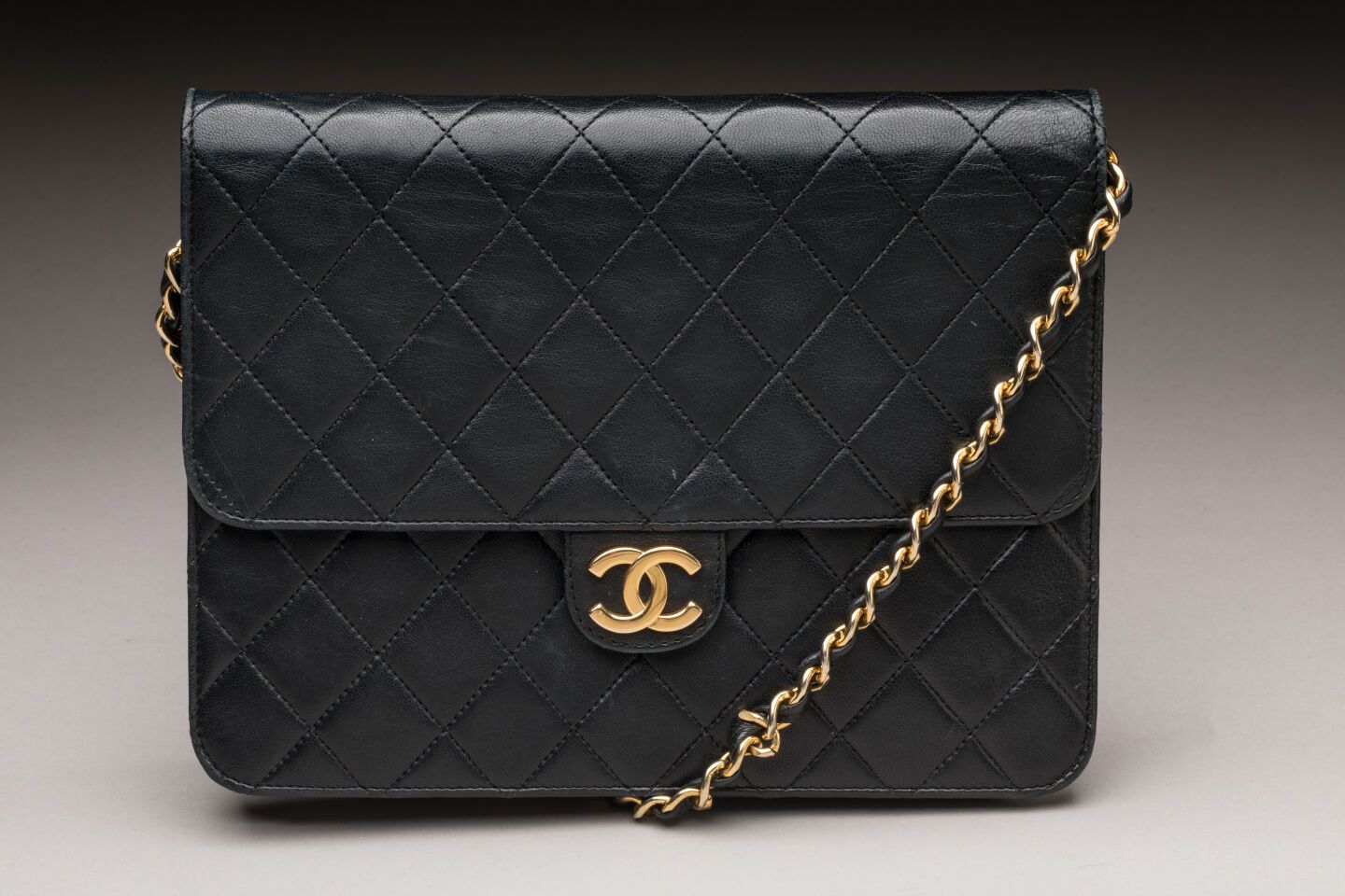 CHANEL - Vintage evening bag model Timeless classic in…