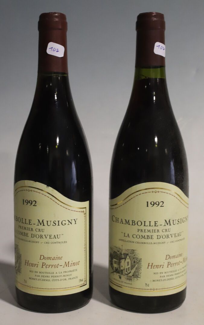 Null 2 botellas Chambolle-Musigny La Combe d'Orveau, 1er cru, domaine Henri Perr&hellip;