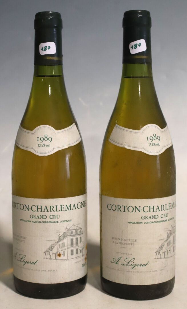 Null 2 bouteilles Corton-Charlemagne, grand cru, A. Ligeret 1989