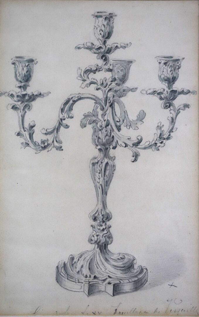 Null 十九世纪法国流派。
路易十五风格的四臂烛台设计。
黑色石头和水彩画。
附手写注释"...L. XV ... De Versailles"。
镀金木框。&hellip;