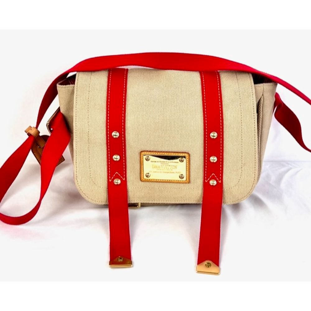 Flap Messenger bag in Canvas, Gold Hardware