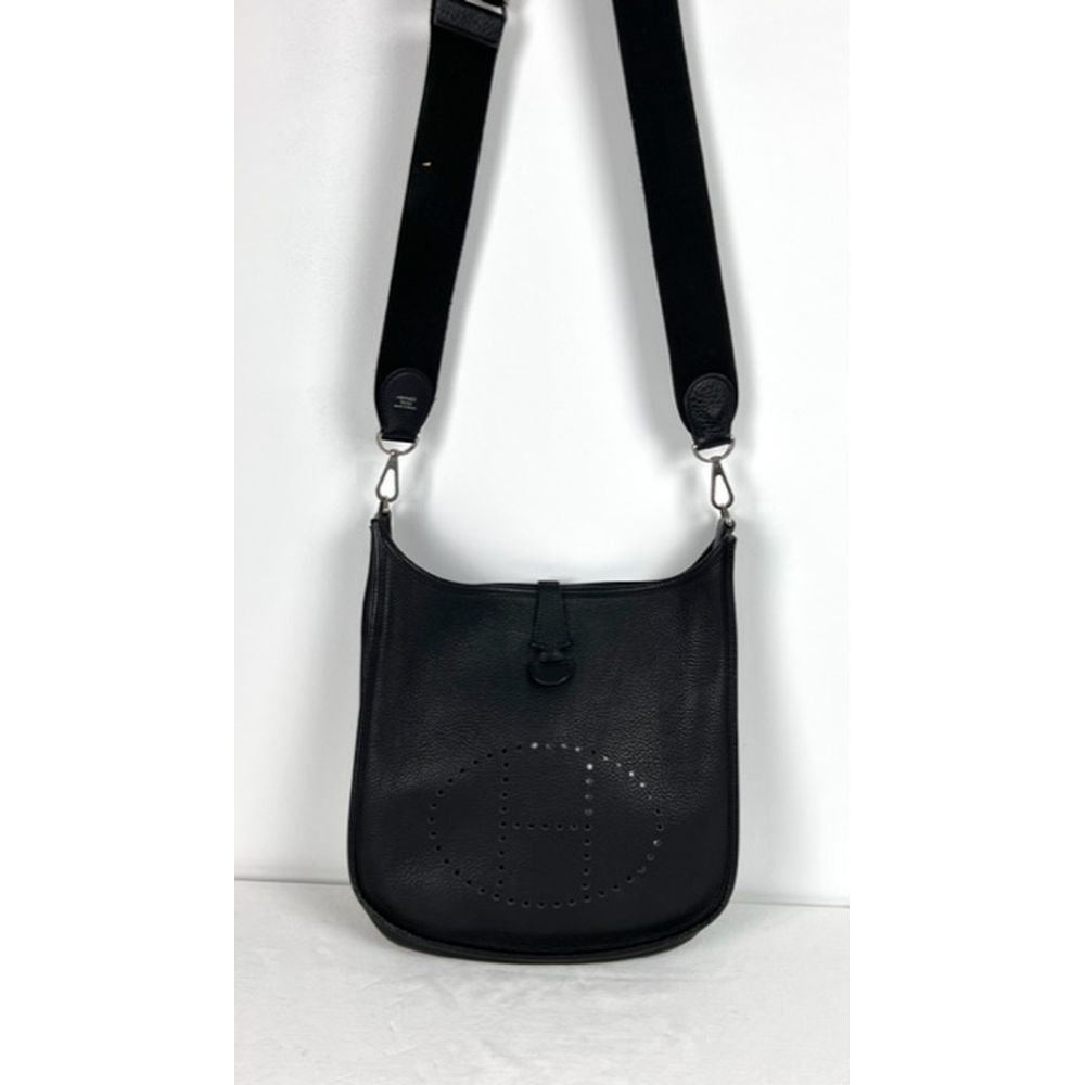 Null HERMES. Shoulder bag " Evelyne " in black togo leather. Silver metal trim. &hellip;