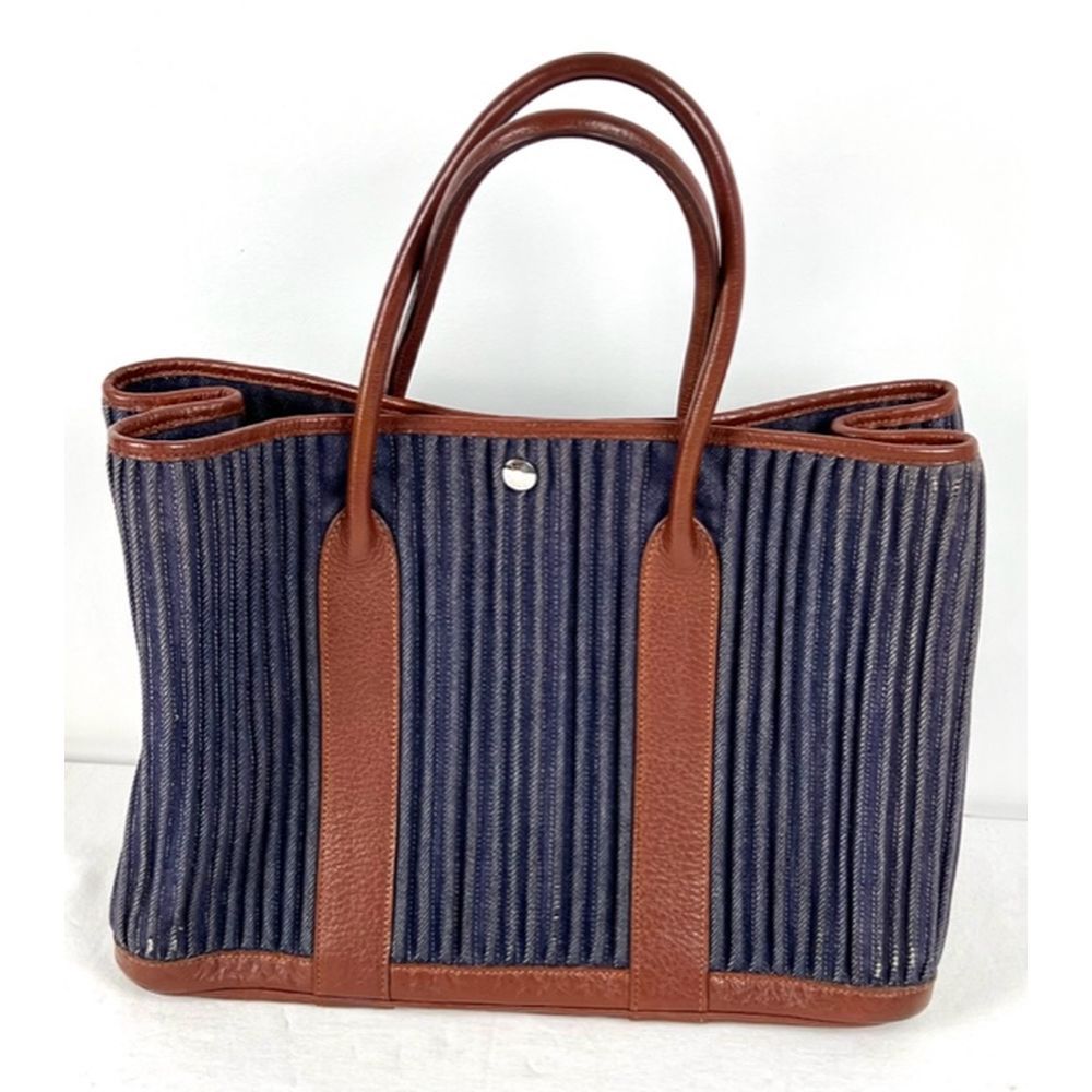 Null HERMES Paris. Garden Party" tote bag in dark blue denim pleated canvas and &hellip;