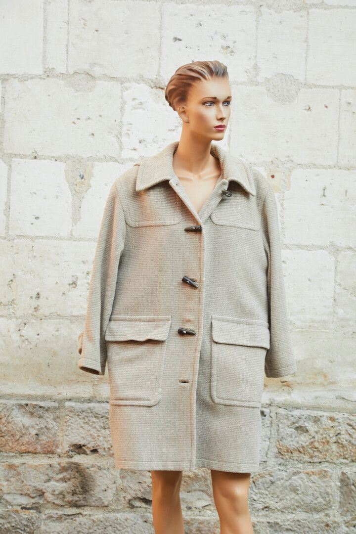 Null ESCADA Margaretha Lay.维尔京羊毛、安哥拉羊毛和羊绒羽绒大衣，米色和奶油色。尺寸40