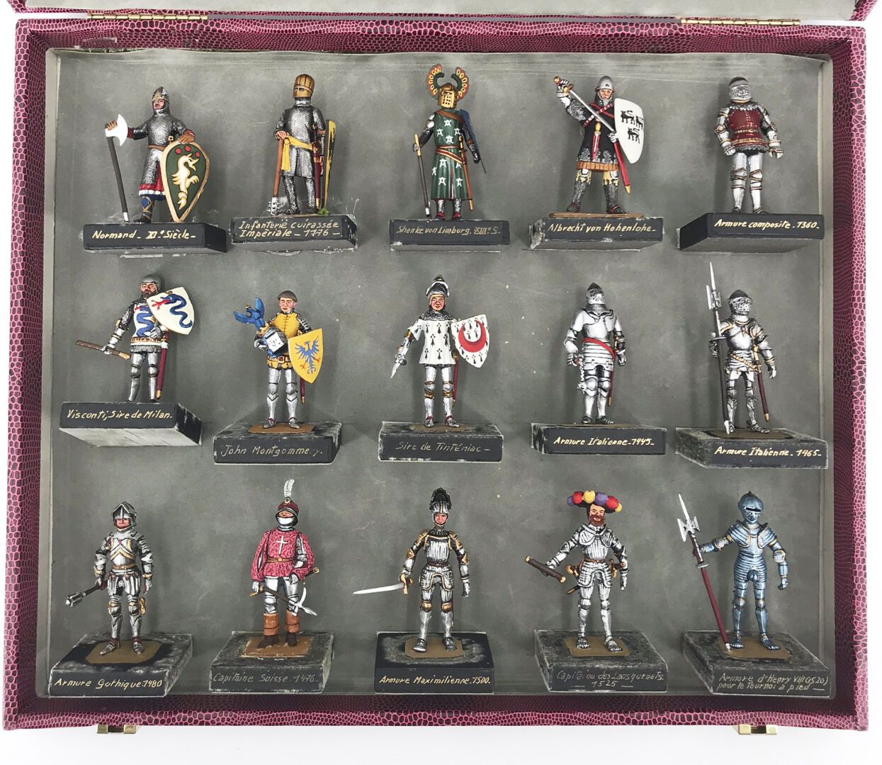 Null Ronde Bosse - England : Box of 15 fighters from 11th to 16th century.