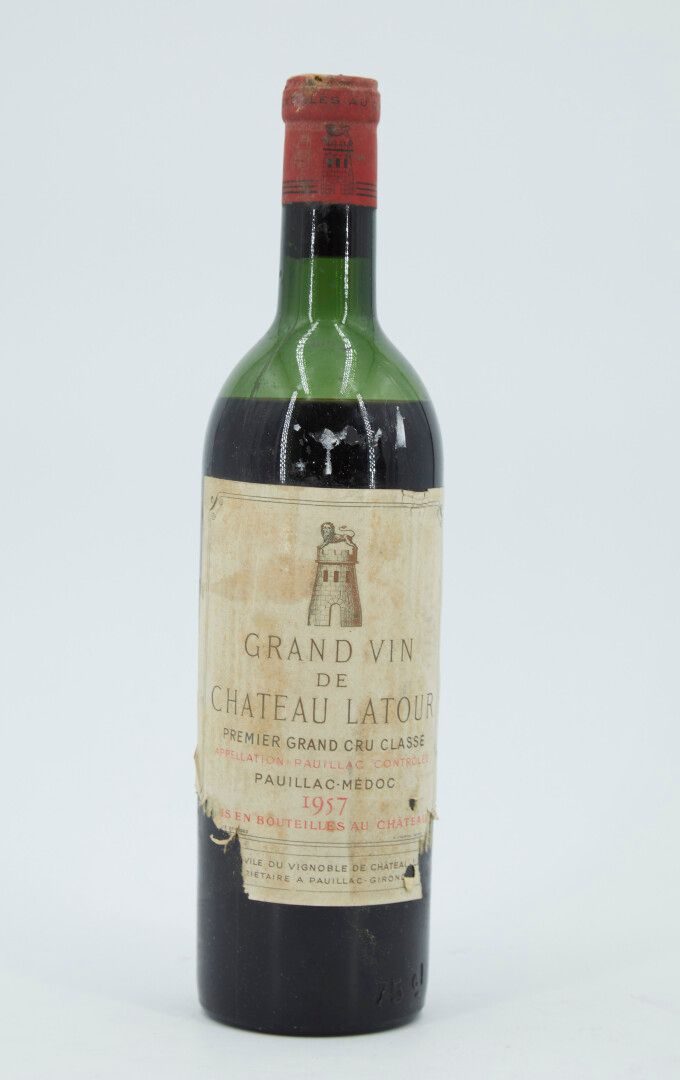 Null 1 bouteille de PAUILLAC Château Latour Premier grand cru classé- année 1957&hellip;