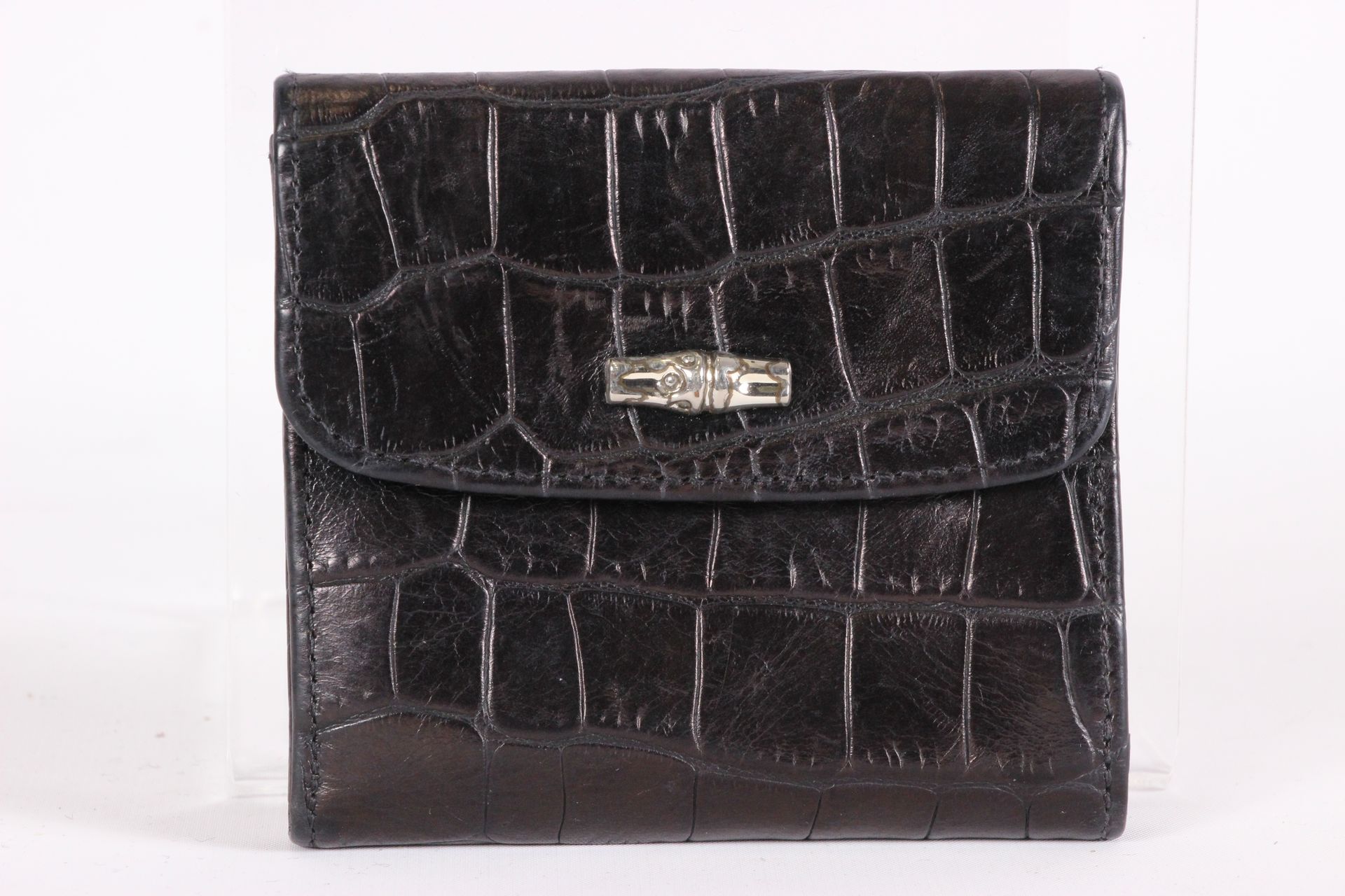 Null LONGCHAMP - Porte-monnaie en cuir noir façon croco, il présente un comparti&hellip;