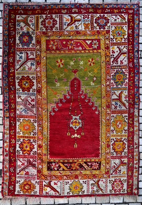 Gebetsteppich, Wolle/ carpet Tapis de prière, laine d'Anatolie. 154 x 110 cm, do&hellip;