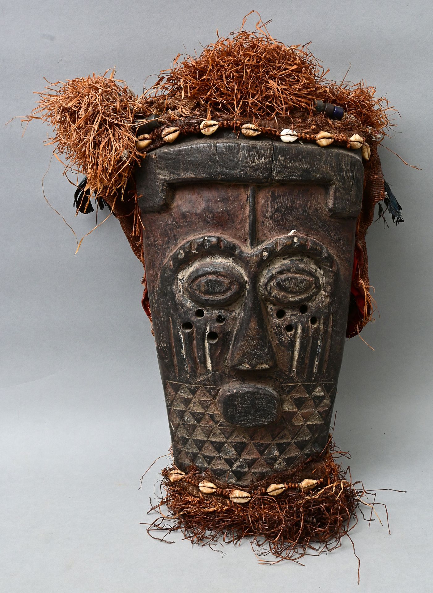 Null Kuba style mask, Congo (?) Anthropomorphic face mask, wood, carved, pierced&hellip;