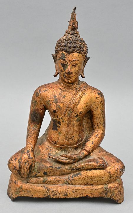 Null Buddha Maravijaya, Thailand, wohl 17. Jh. Bronze, vergoldet. In Meditations&hellip;