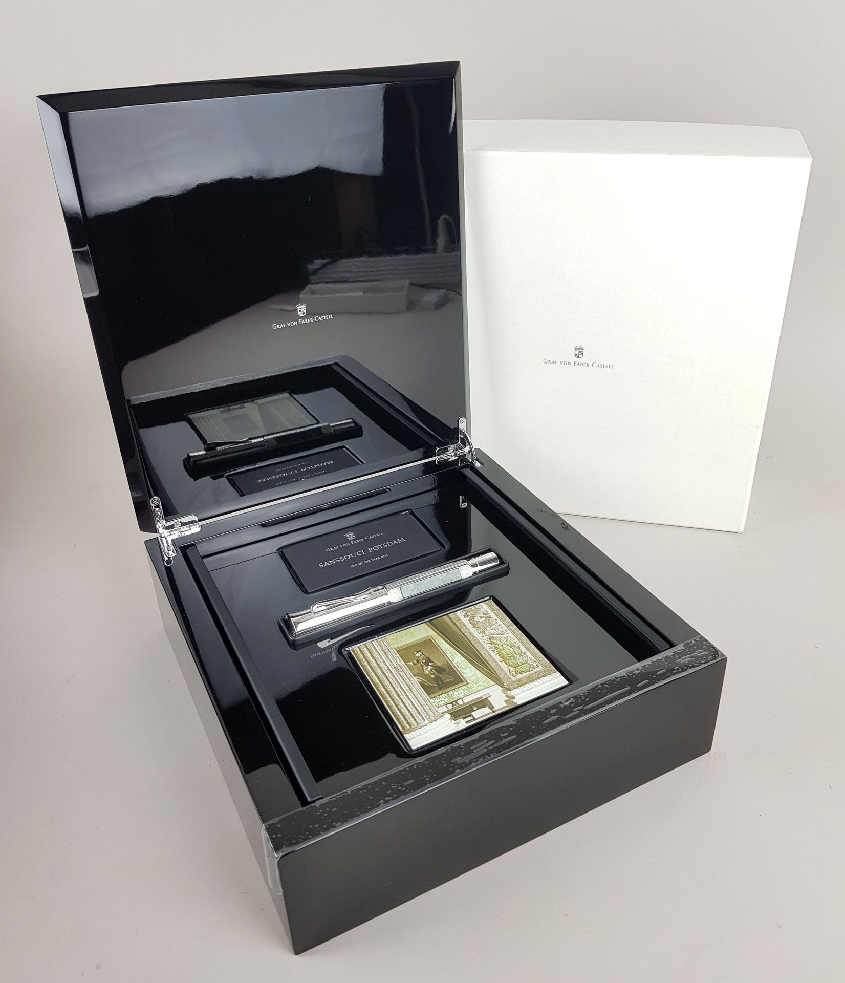 Null GRAF VON FABER-CASTELL - ROLLER à ENCRE collection Pen Of The Year 2015, mo&hellip;