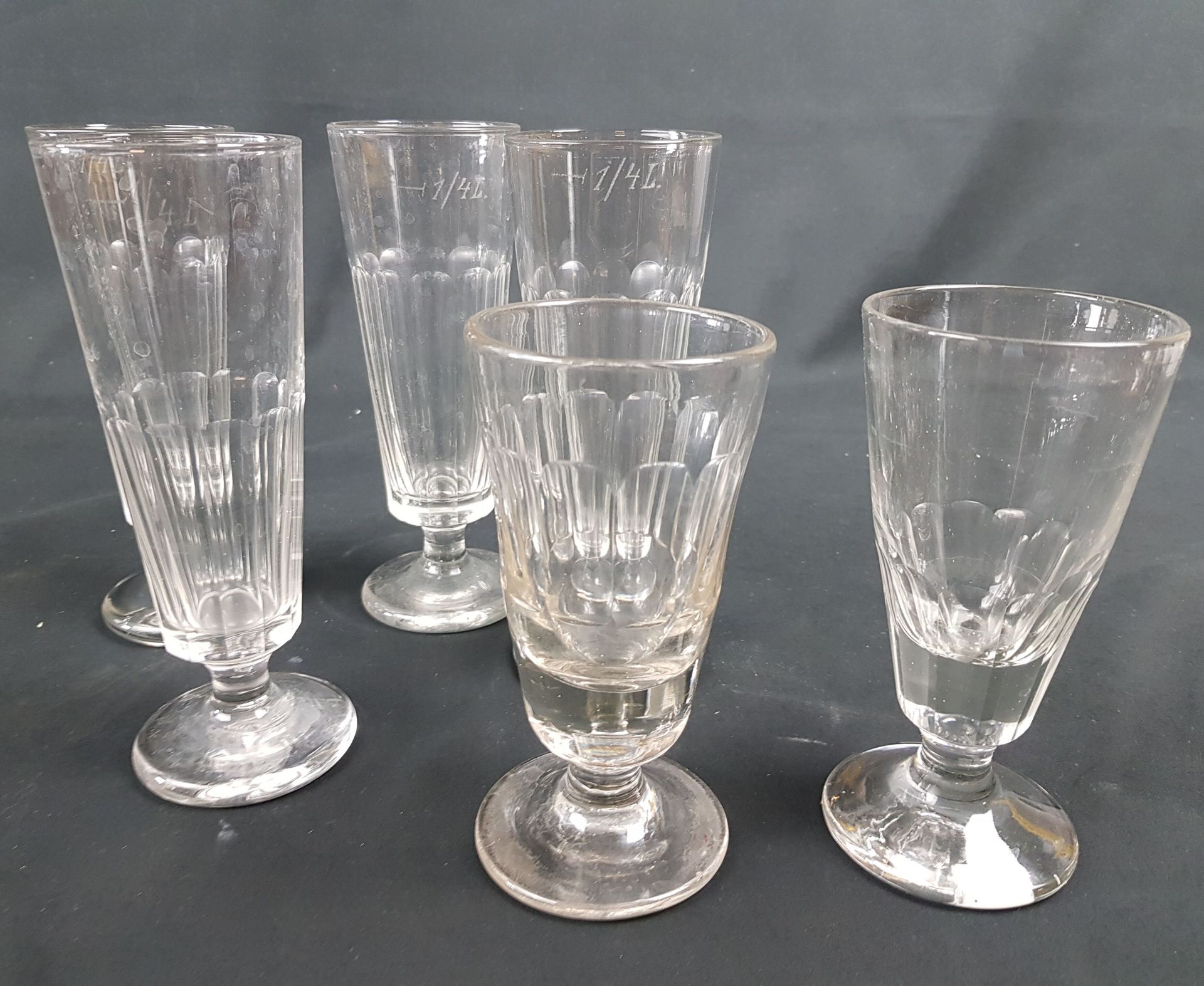 Null LOT of glasses : four beer glasses and two others coffee glasses - wear and&hellip;