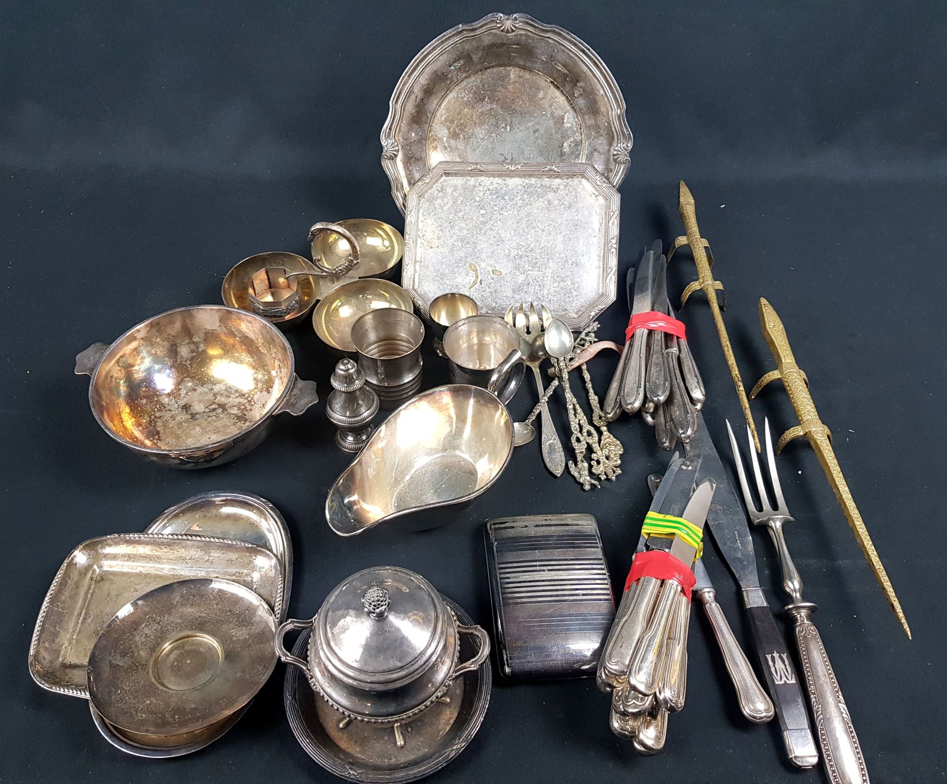 Null LOT of silver plated metal - wear and tear