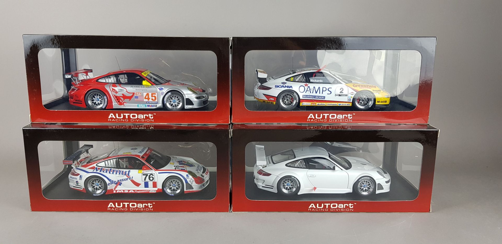 Null AUTO-ART Racing Division - FOUR PORSCHE 1/18 scale:

1x 911(997) GT3 Austra&hellip;