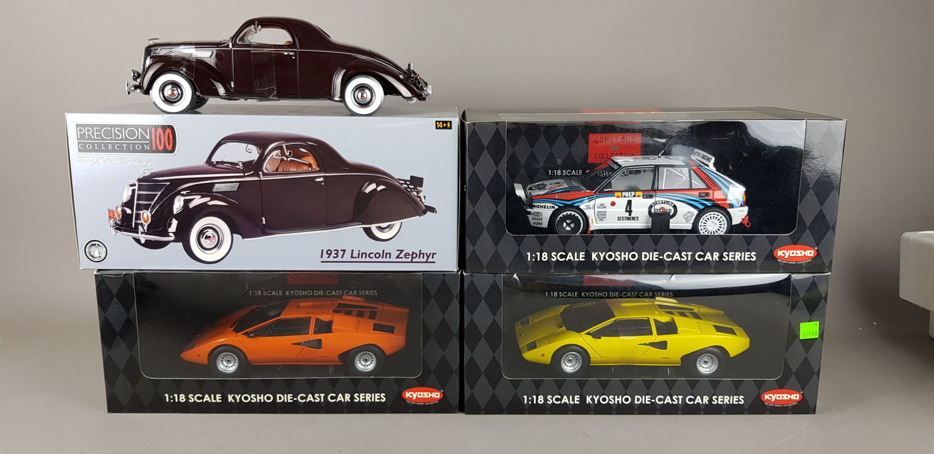 Null FOUR CARS scale 1/18 :

1x Precision Collection 100 Ford Motor Company 1937&hellip;
