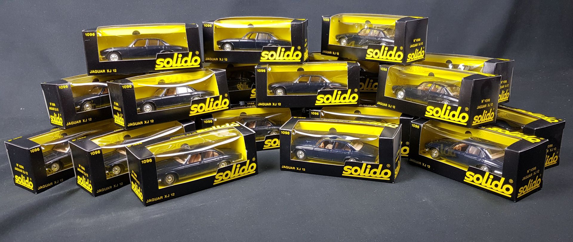 Null SOLIDO - 21 Jaguar XJ 12 n°1096, scale 1/43 in their original boxes