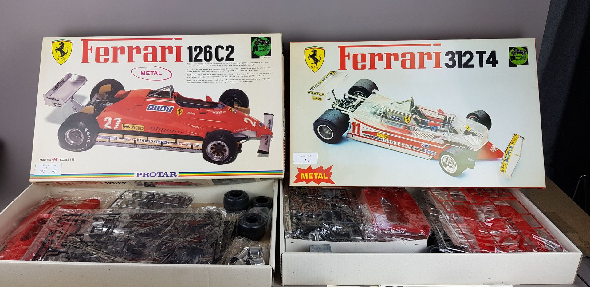 Null LOT comprenant deux jouets en kit, une Ferrari 126 C2 et Ferrari 312 T4. Ec&hellip;